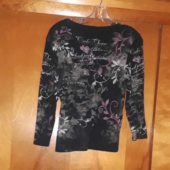 Top - Picture 2 of 4